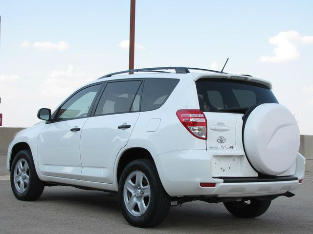 Toyota RAV4 2010 photo 3