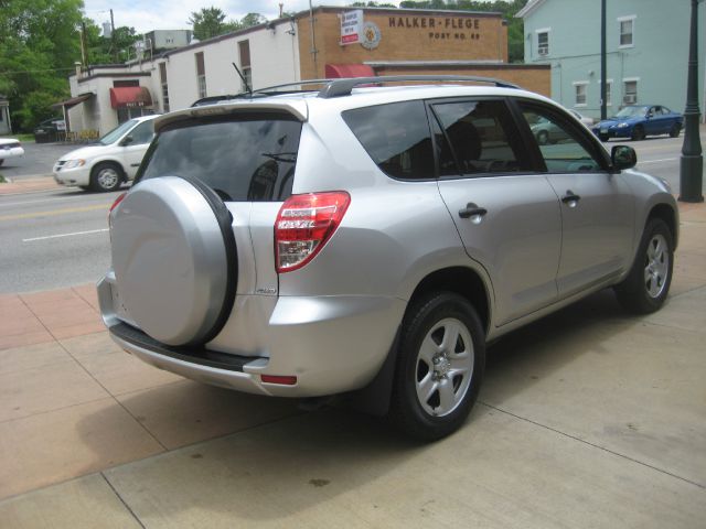 Toyota RAV4 2010 photo 11