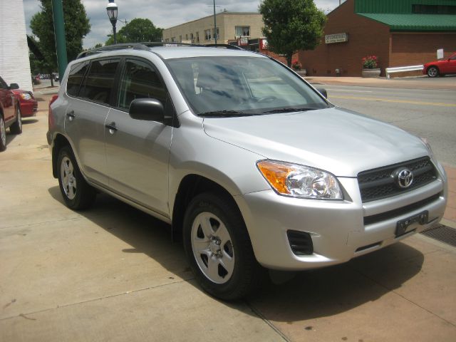 Toyota RAV4 2010 photo 18