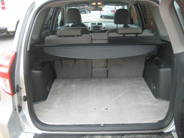 Toyota RAV4 2010 photo 6