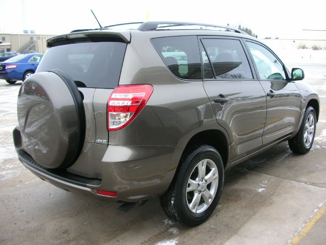 Toyota RAV4 2010 photo 3