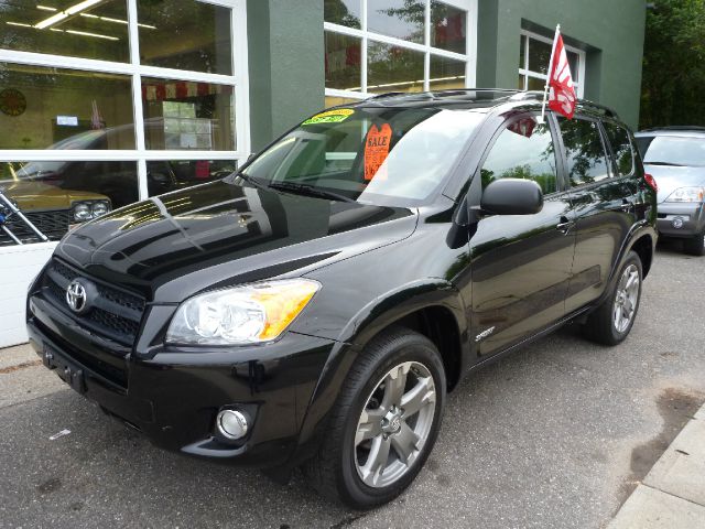 Toyota RAV4 2010 photo 2