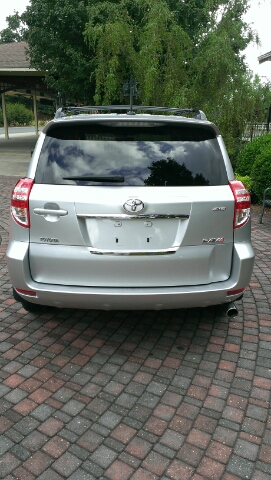 Toyota RAV4 2010 photo 3