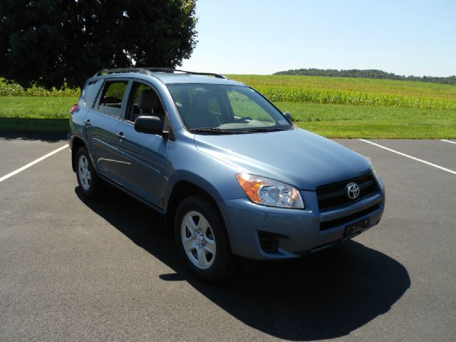 Toyota RAV4 2010 photo 2