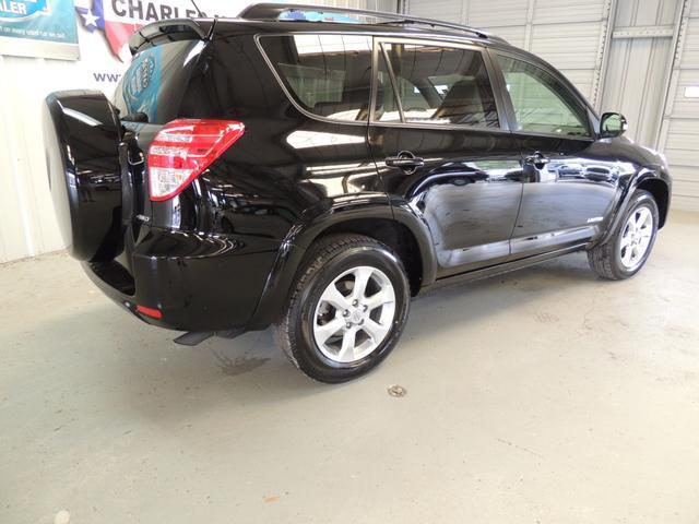 Toyota RAV4 2010 photo 1