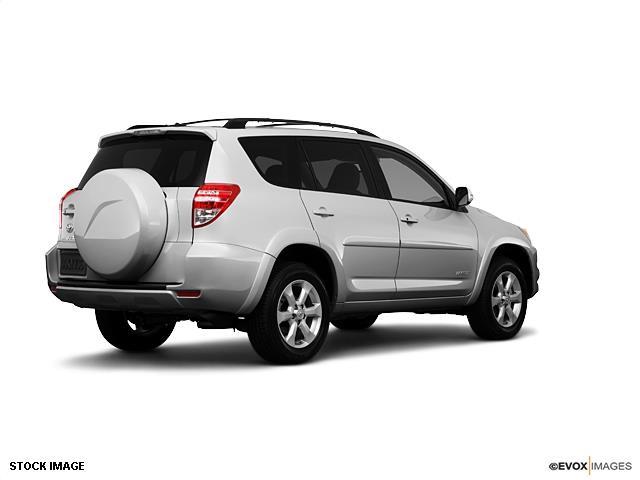 Toyota RAV4 2010 photo 2