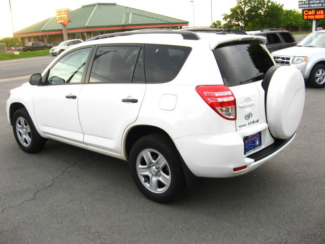 Toyota RAV4 2010 photo 12