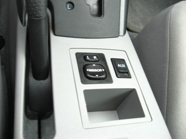 Toyota RAV4 2010 photo 14