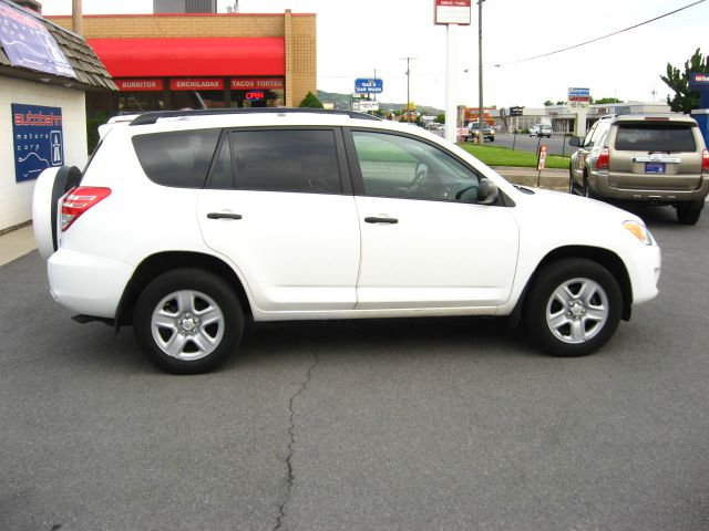 Toyota RAV4 2010 photo 15