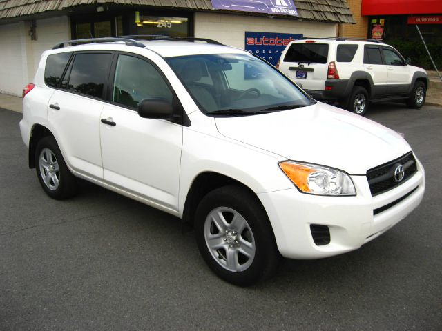 Toyota RAV4 2010 photo 18