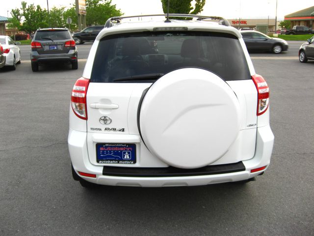 Toyota RAV4 2010 photo 4