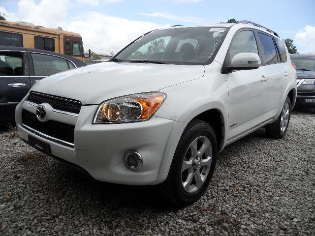 Toyota RAV4 2010 photo 16