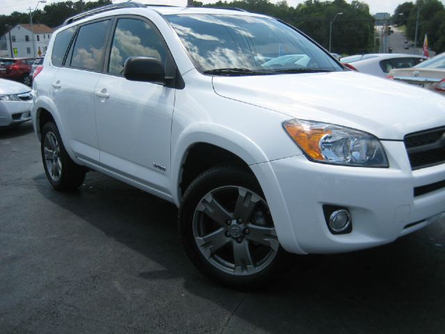 Toyota RAV4 2010 photo 1