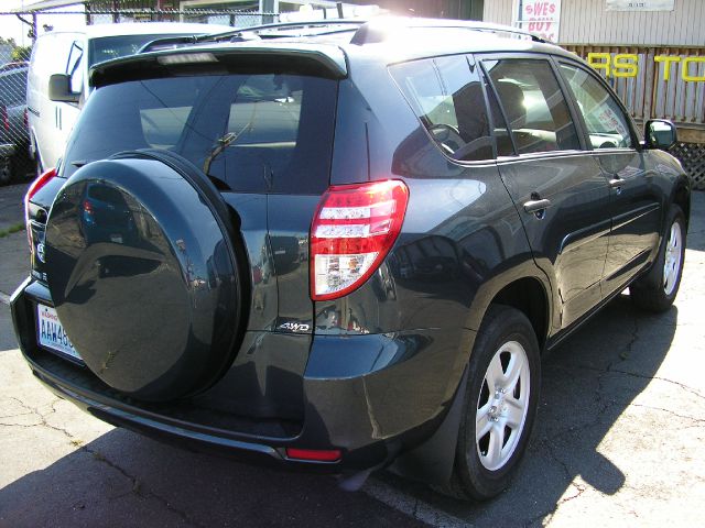 Toyota RAV4 2010 photo 1