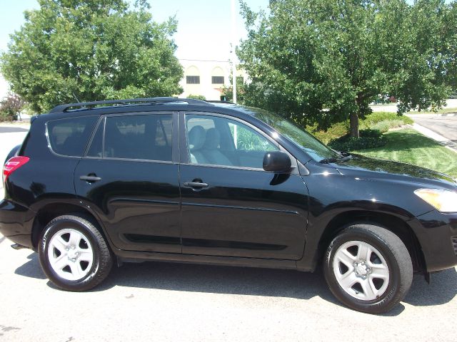 Toyota RAV4 2010 photo 4