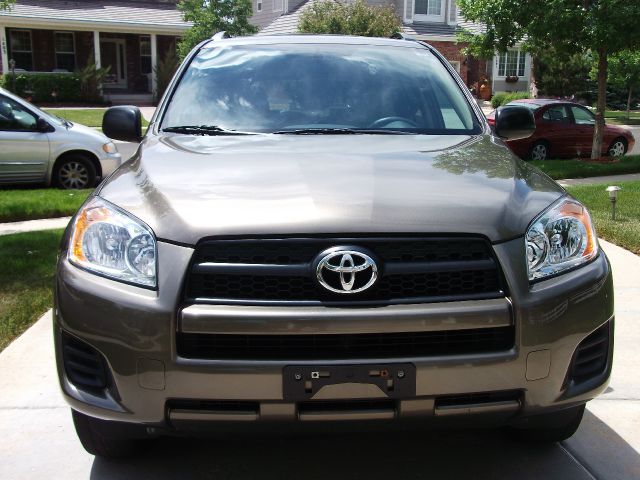 Toyota RAV4 2010 photo 2