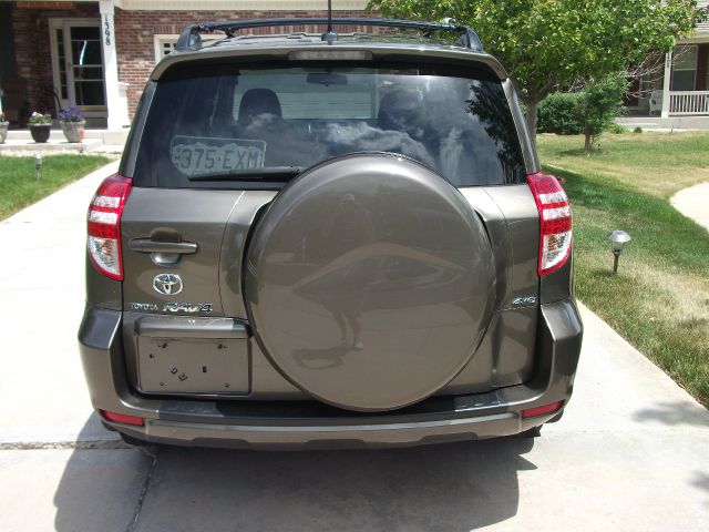 Toyota RAV4 2010 photo 3