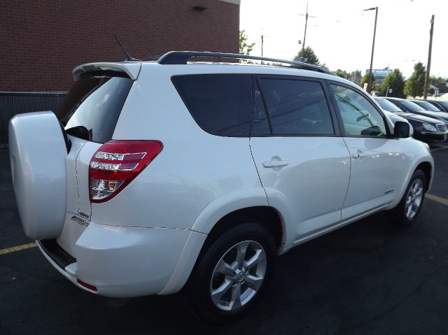 Toyota RAV4 2010 photo 1