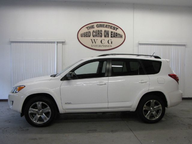 Toyota RAV4 2010 photo 1