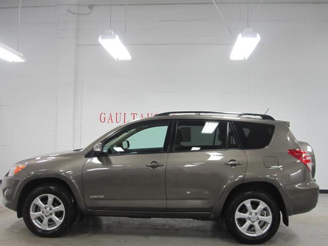 Toyota RAV4 2010 photo 8