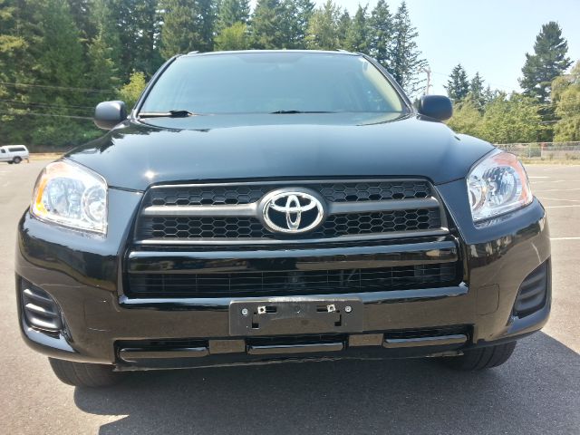 Toyota RAV4 2010 photo 2