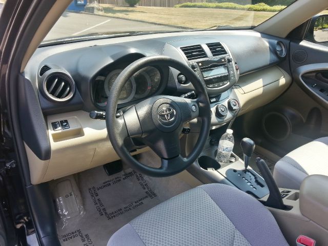 Toyota RAV4 2010 photo 3