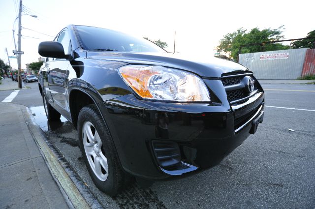 Toyota RAV4 2010 photo 1