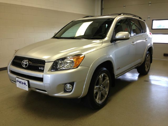 Toyota RAV4 2010 photo 1