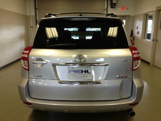 Toyota RAV4 2010 photo 3