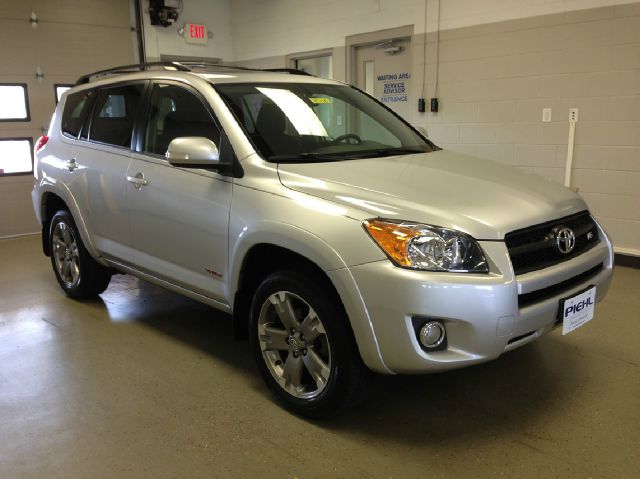 Toyota RAV4 2010 photo 4