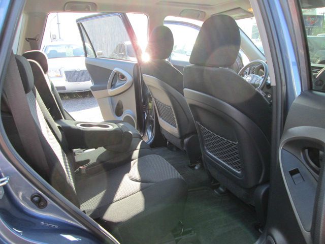 Toyota RAV4 2010 photo 10