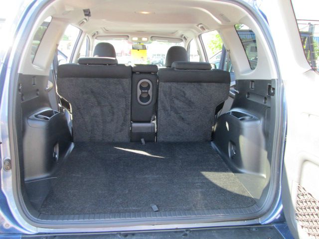 Toyota RAV4 2010 photo 23