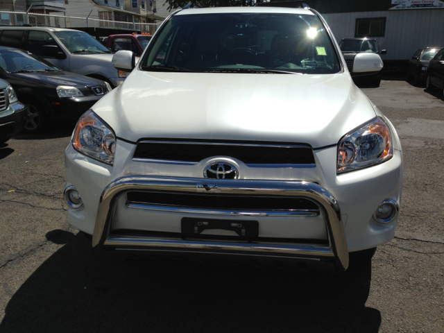 Toyota RAV4 2010 photo 1