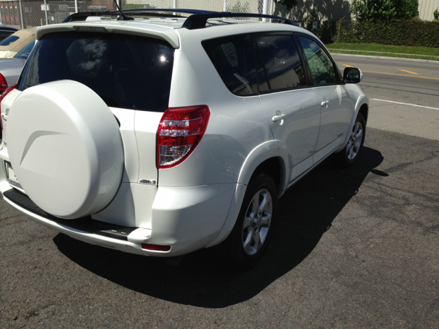 Toyota RAV4 2010 photo 2