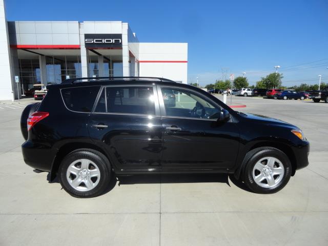 Toyota RAV4 2010 photo 2