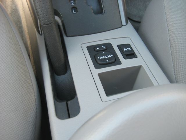 Toyota RAV4 2010 photo 21