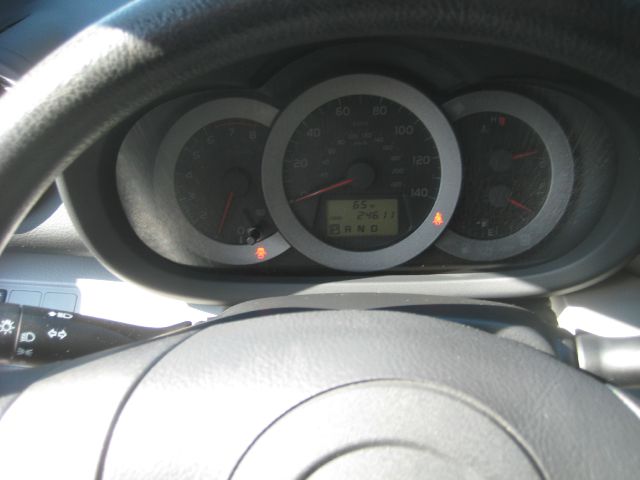 Toyota RAV4 2010 photo 3