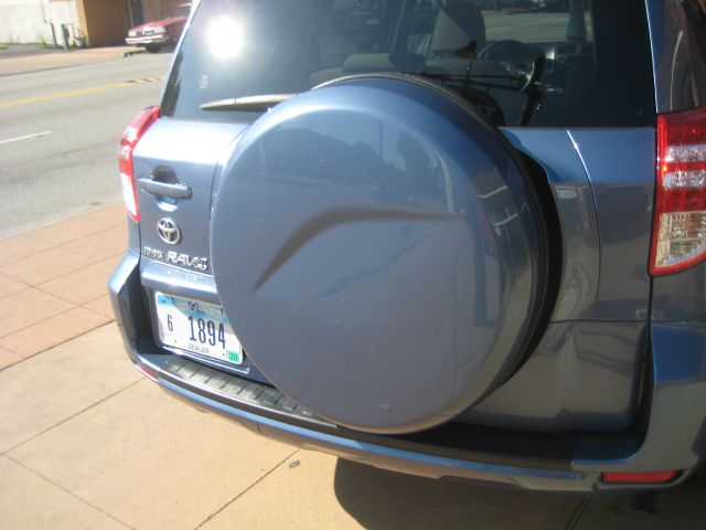 Toyota RAV4 2010 photo 8