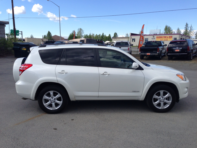 Toyota RAV4 2010 photo 3