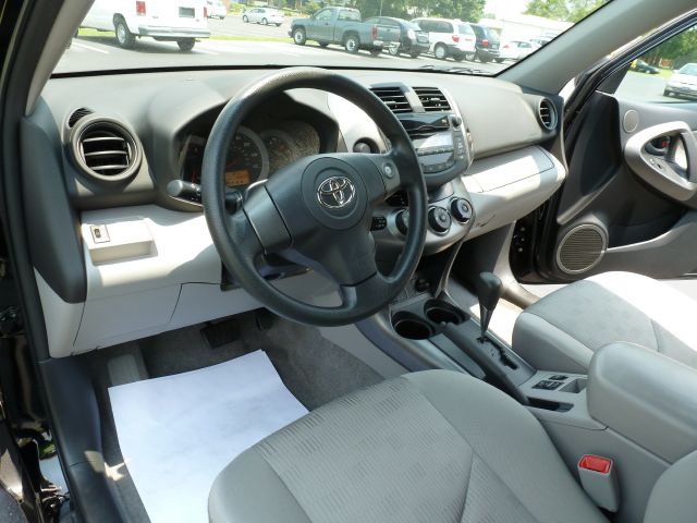 Toyota RAV4 2010 photo 5