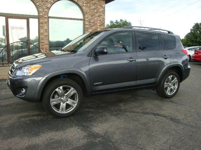 Toyota RAV4 2010 photo 2