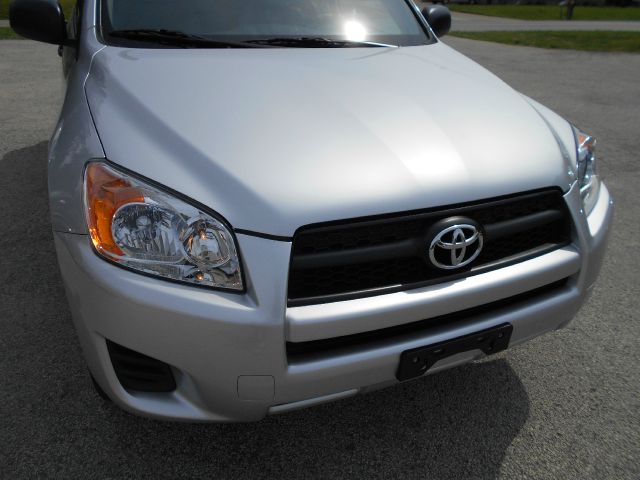 Toyota RAV4 2010 photo 11