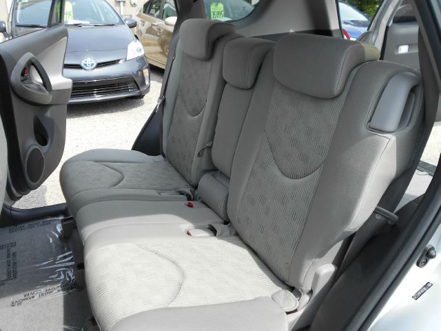 Toyota RAV4 2010 photo 23