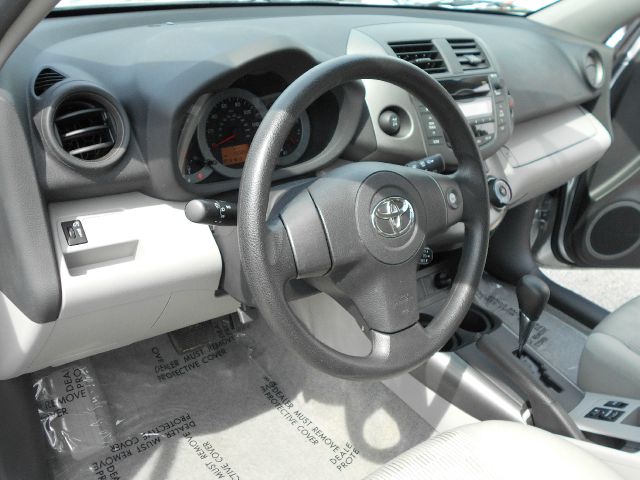 Toyota RAV4 2010 photo 44