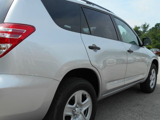 Toyota RAV4 2010 photo 59