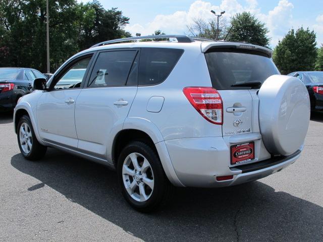 Toyota RAV4 SLT 25 SUV