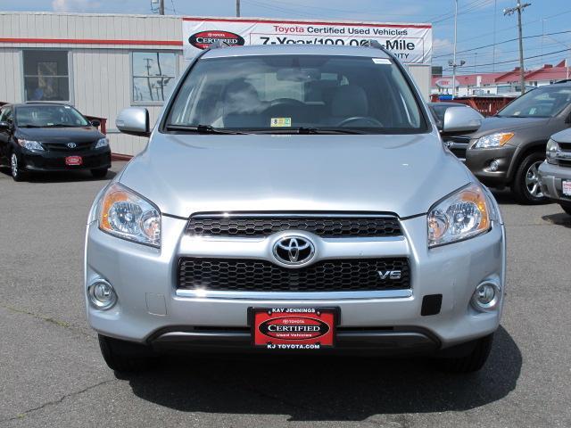 Toyota RAV4 2010 photo 2