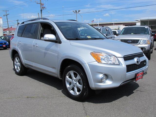 Toyota RAV4 2010 photo 3