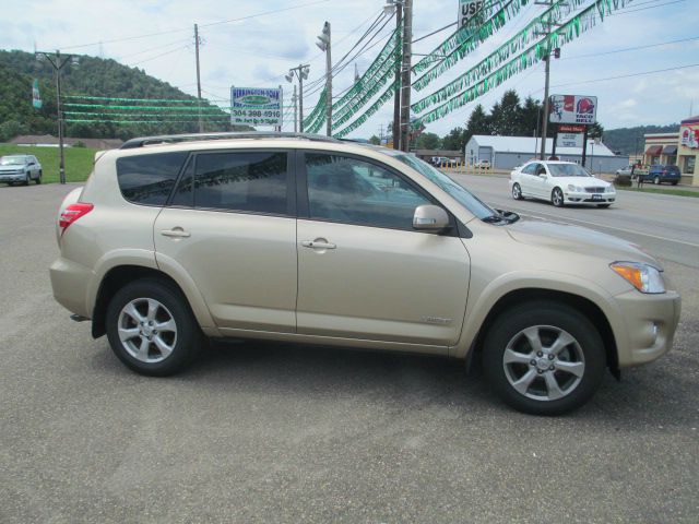 Toyota RAV4 2010 photo 2