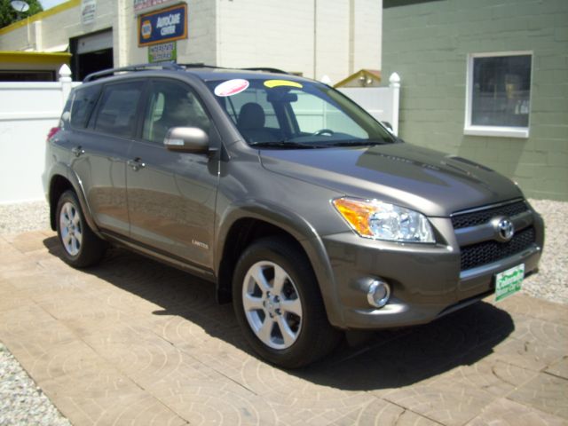 Toyota RAV4 2010 photo 2